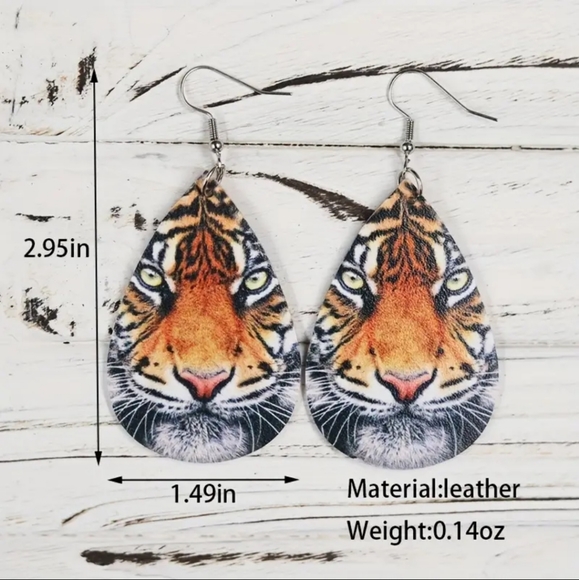 *New* Louisiana State University Inspired Earring - Picture 3 of 4